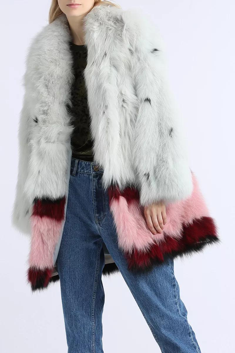 同事穿了一件新的大衣,皮草怎么穿不胖中长款