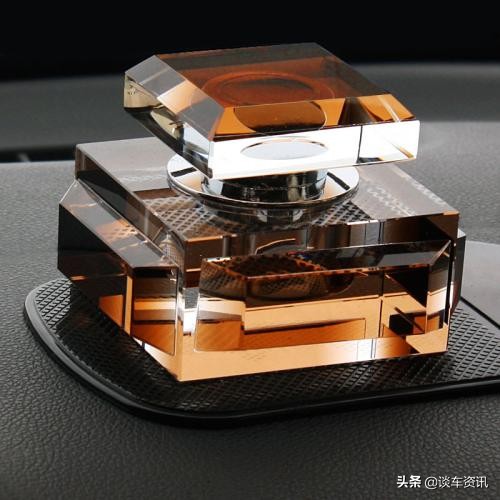 十大最鸡肋的汽车装饰,剁手也要买的汽车饰品