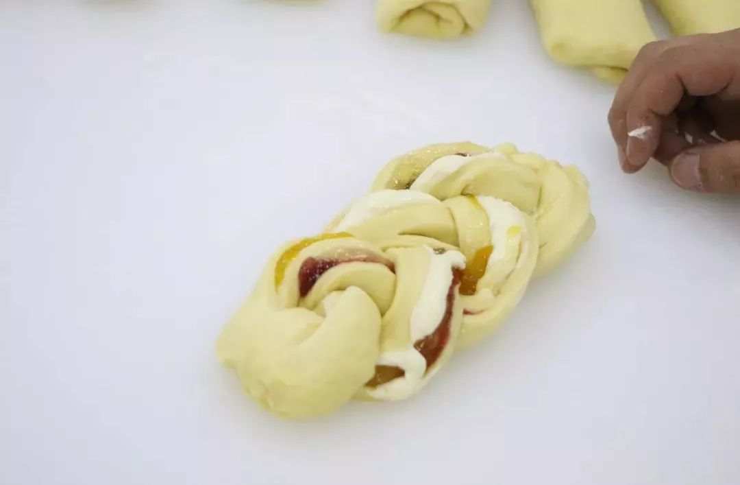 营养又美味的吐司,顺盈猪拉虎创意吐司