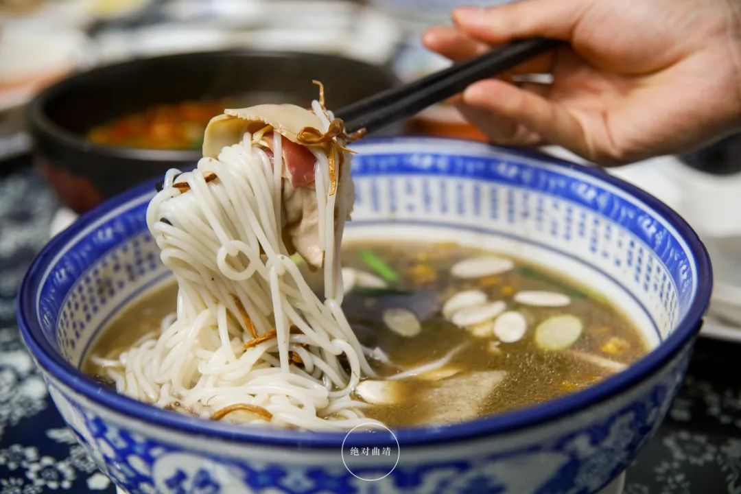 曲靖过桥米线所有门店,曲靖米线多少钱一碗