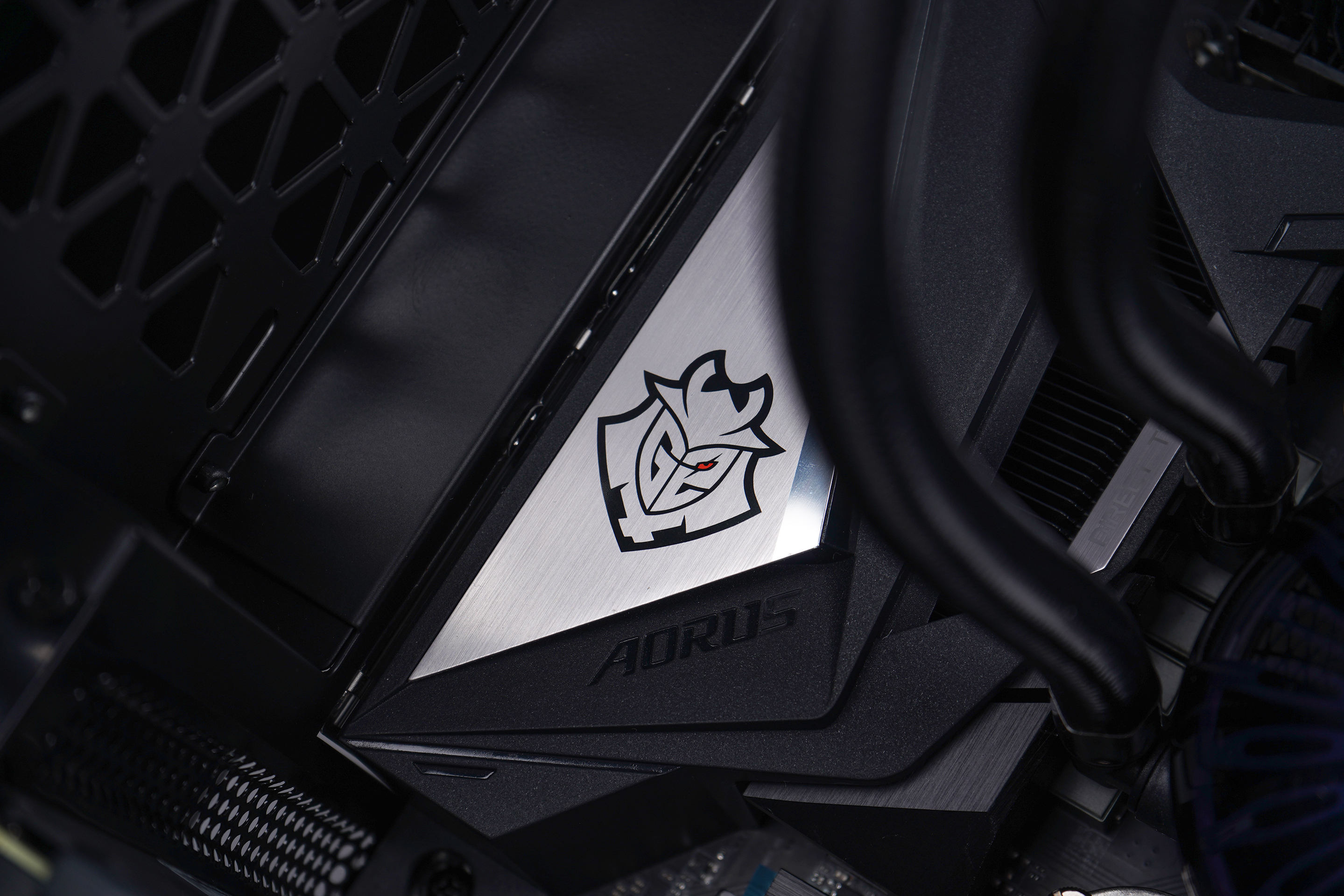 外星人游戏主机值得买吗 (有主机的外星人游戏本)