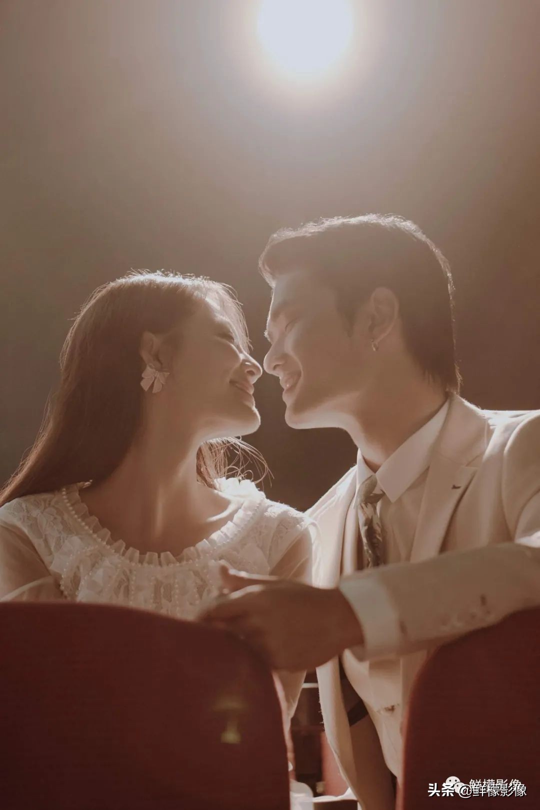 快来一睹超有电影感的婚纱照,电影同款婚纱照推荐