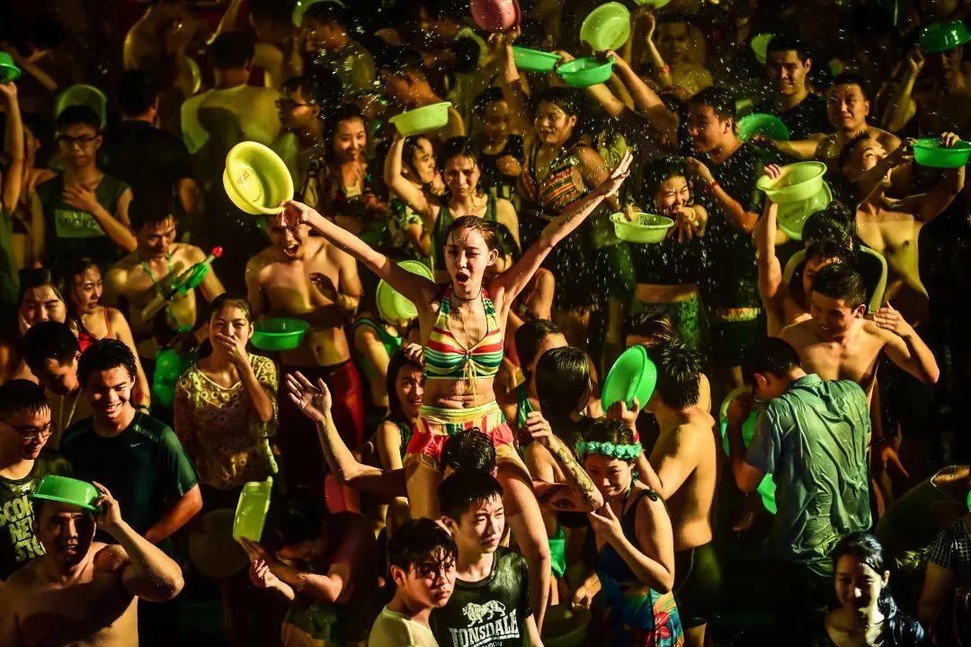 锦绣中华泼水节夜场心情,锦绣中华泼水节视频