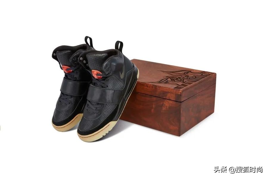 侃爷曝光千双yeezy,一双鞋就能买一套房子