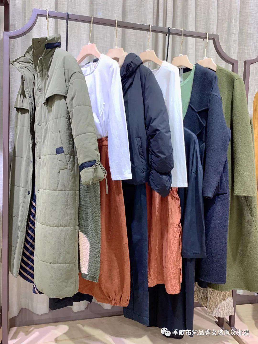 墨曲毛呢外套尾货批发,墨曲女装在哪个网能买到