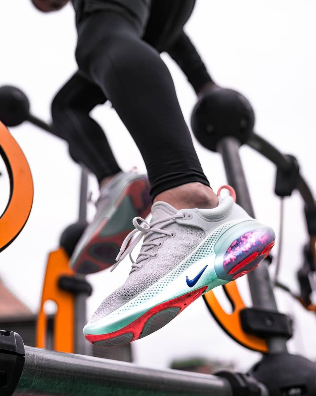 球鞋上脚精选集,每日精选球鞋上脚今天出门穿哪双