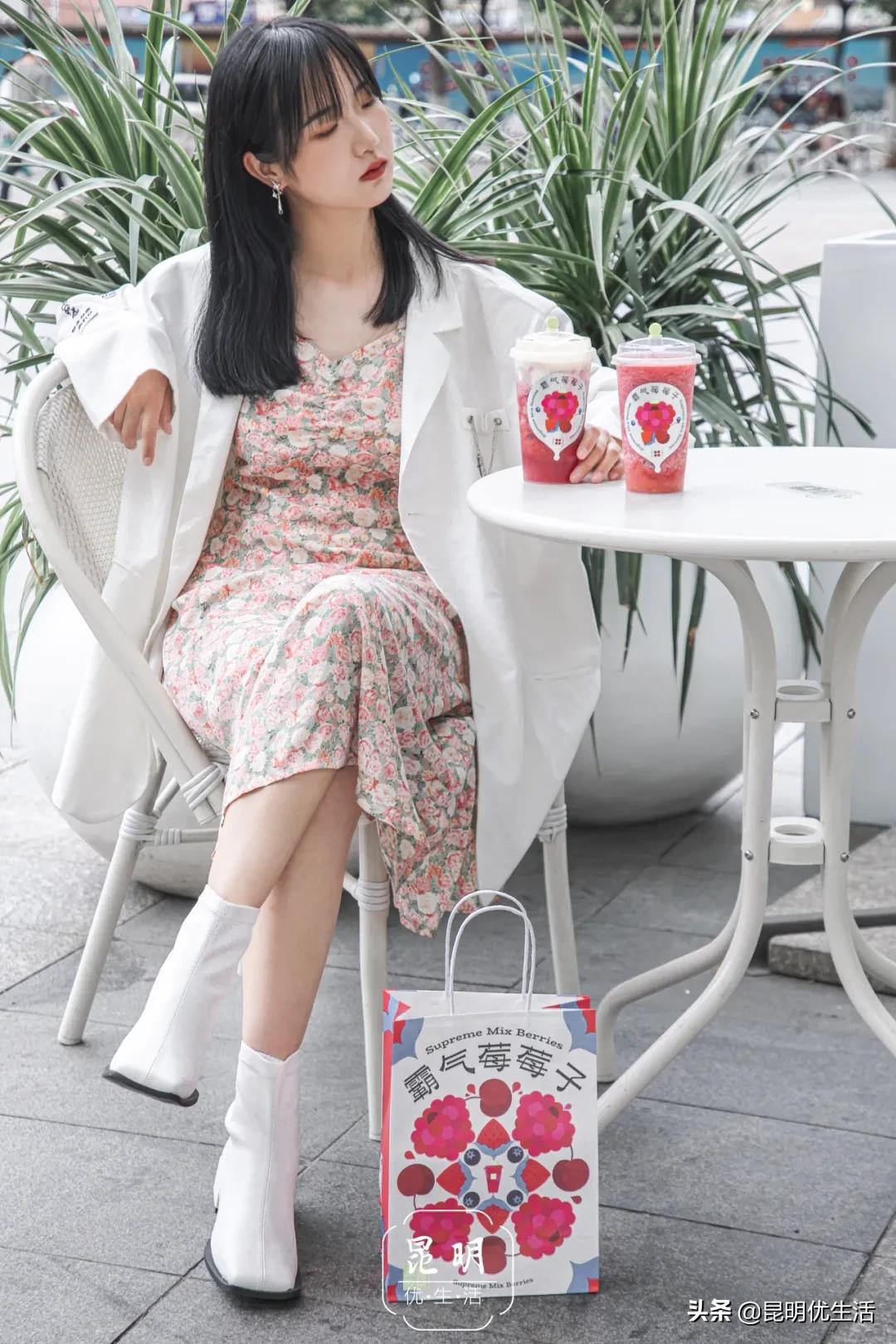 奈雪的茶测评霸气水蜜桃 (奈雪的茶粉色草莓)