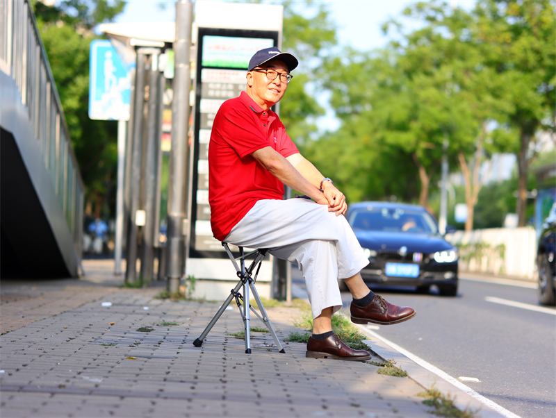 折叠手杖凳的创新点是什么,和美德第二代折叠手杖凳价格