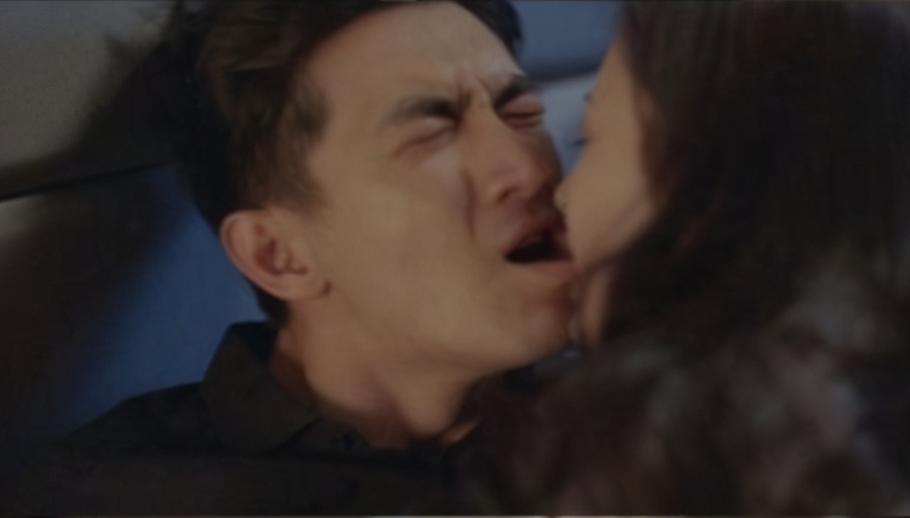 吻戏不好拍!有剧亲了42秒被嘲像啃猪蹄,不如《隐秘》一个强吻