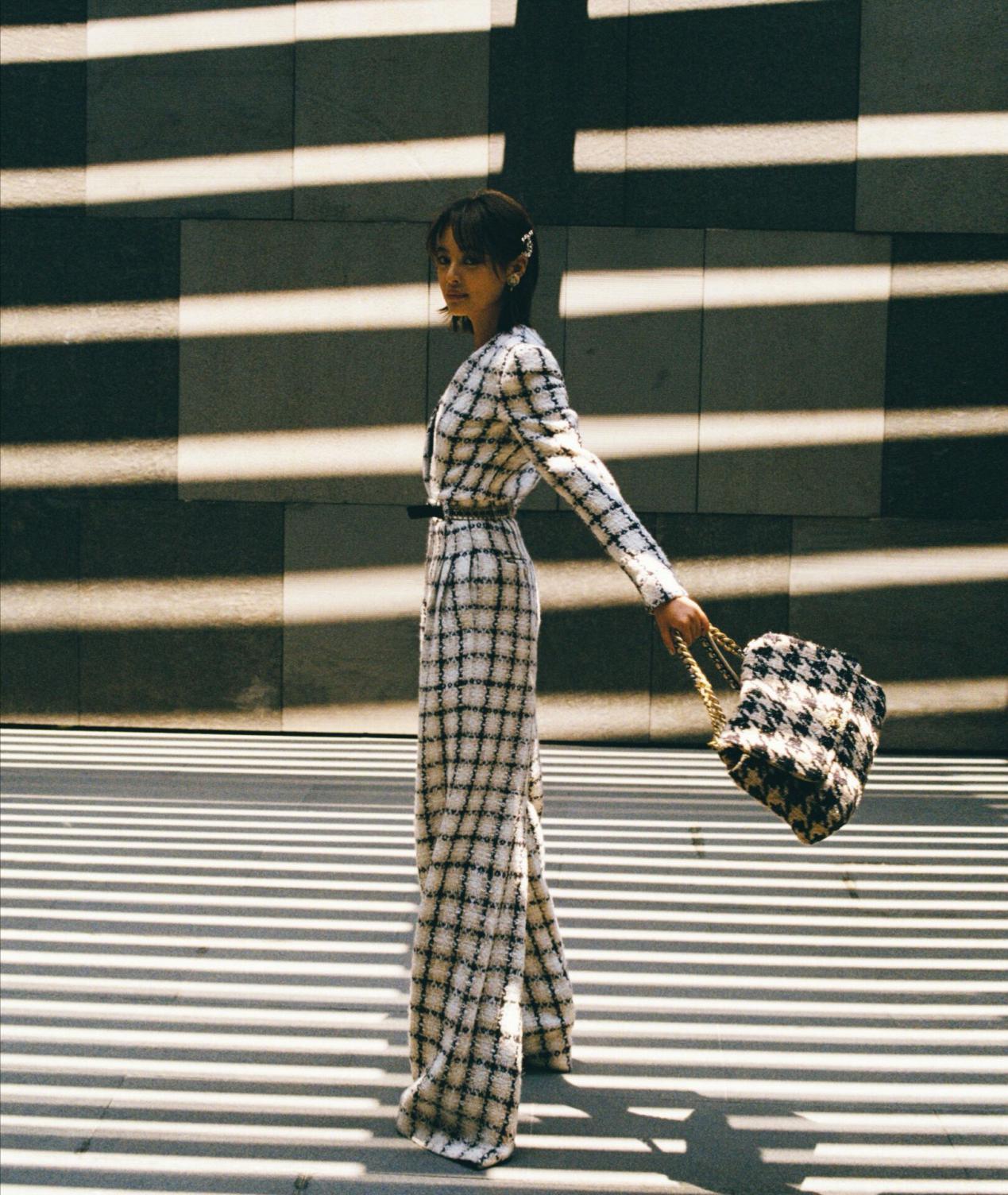 辛芷蕾迅速蹿红,辛芷蕾疯狂翻牌超话