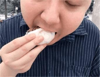 探店:信阳这家十年无名包子铺,据说排队到腿软也要吃?