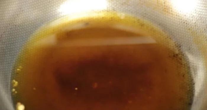 炸鱼剩下的油怎么处理,炸鱼炸虾剩下可以怎么做