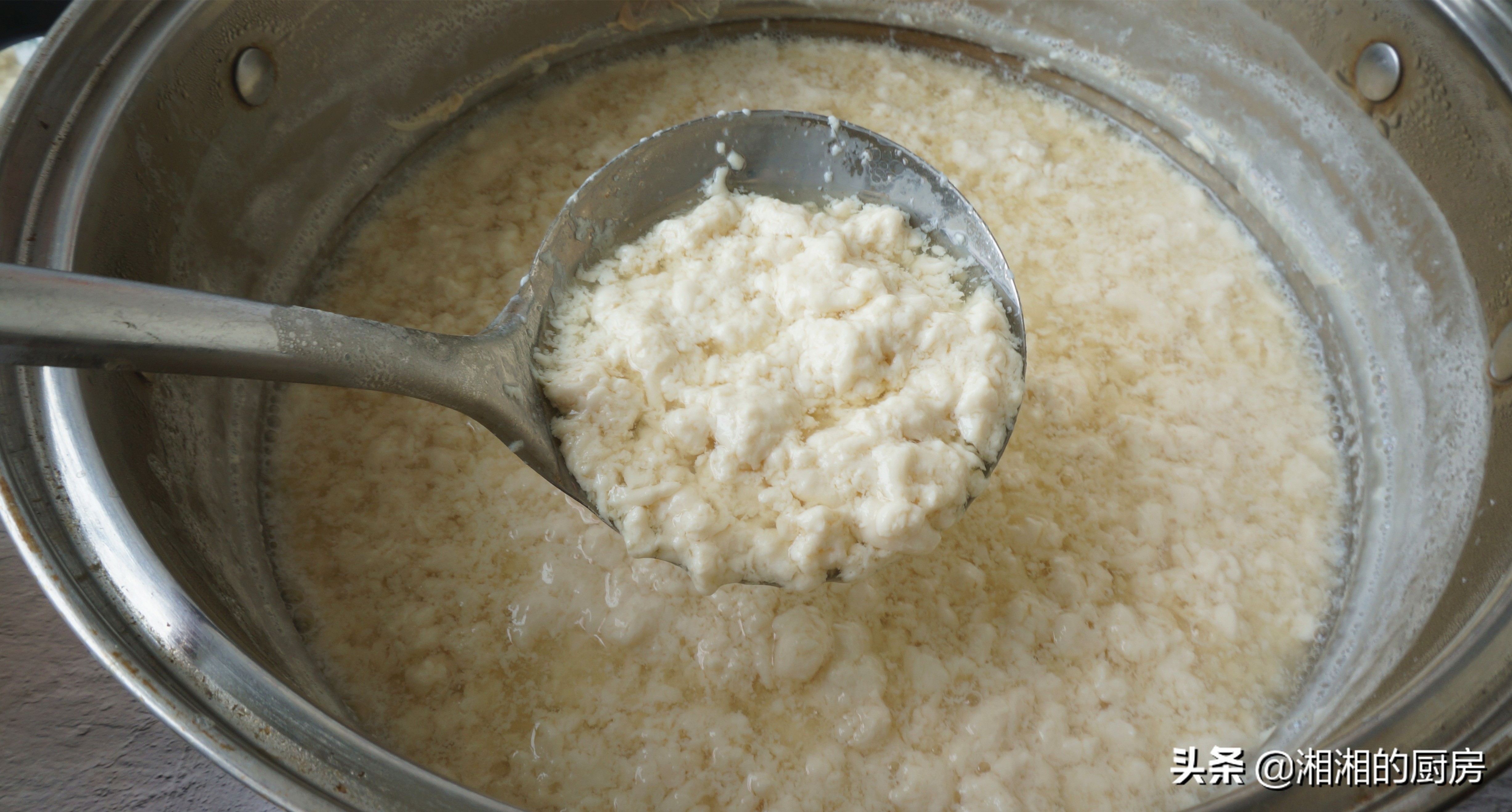 黄豆做卤水豆腐的过程,1斤黄豆做6斤水豆腐的制作方法