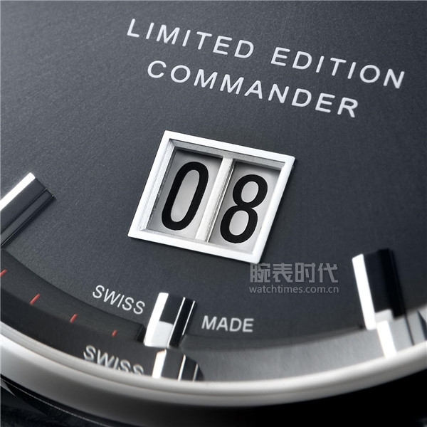 比起8800的美度指挥官60周年限量版,我更喜欢的7800的大日历橙针