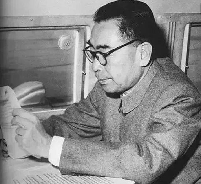 1971年,一件国宝在外宾宴会上离奇失踪,周总理如何高明处理?