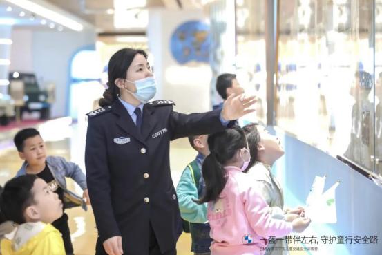 南京宁宝BMW儿童交通安全训练营开营!一起走进“汽车文化驿站”