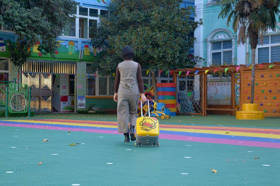 稚行遛娃箱B-Duck合作款评测:一箱两用能座还能装,券后589元