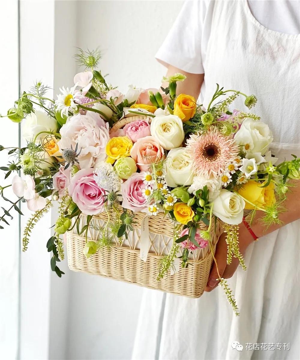 不到3年，她从全职辣妈变身为年营业额400万的花店老板