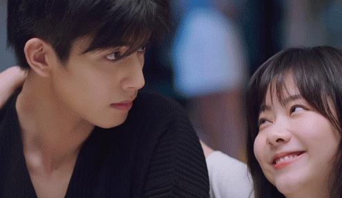 谭松韵卑微求爱完整视频,谭松韵卑微求爱视频