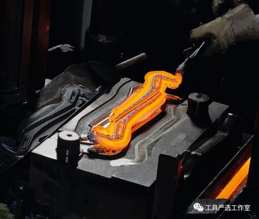 寰峰浗閽冲瓙鍜屾棩鏈挸瀛愬摢涓ソ,寰峰浗涓浗宸ュ叿瀵规瘮