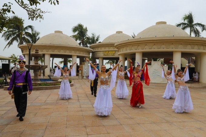 广东珠海浪漫之城视频,珠海海洋王国温泉