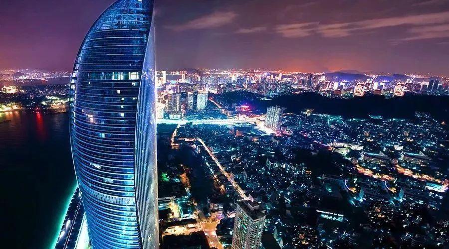 厦门去年工资平均收入,厦门2022年上半年平均工资