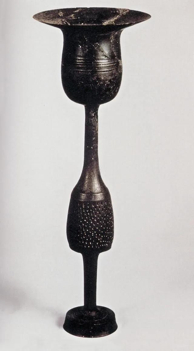 4000年前黑陶蛋壳杯简介,镂空蛋壳黑陶杯