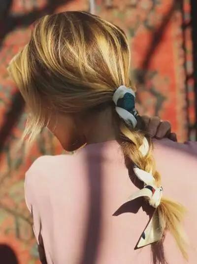 今年流行什么风格的头饰,比较流行百搭的头饰