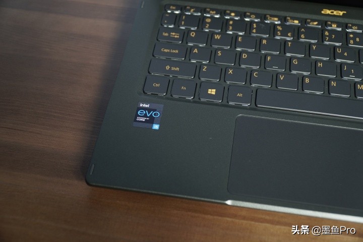 一台特立独行的笔记本——宏碁非凡S5评测