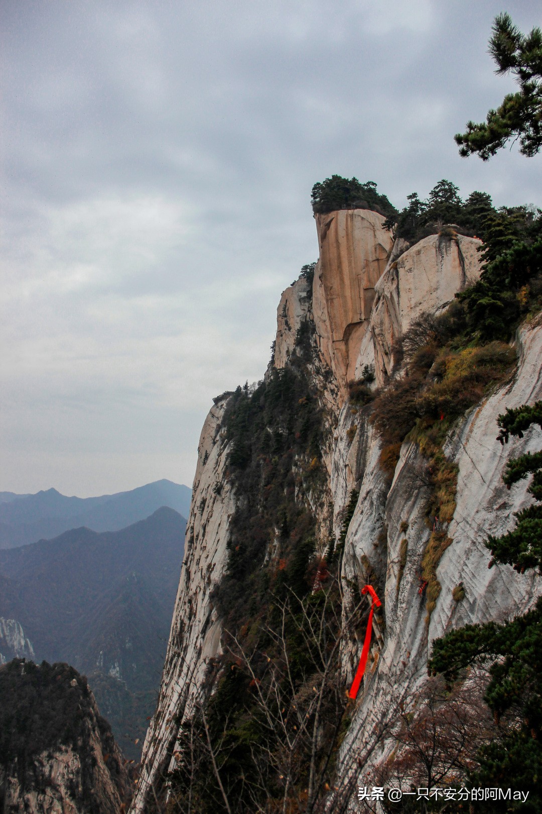 为什么爬华山都是夜爬,华山自古一条道很有必要爬吗