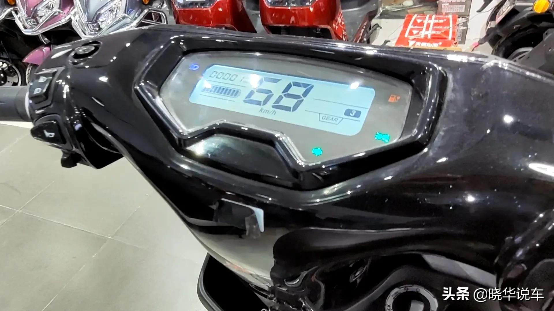 台铃虎贲电摩续航测试,台铃电摩虎贲超跑版