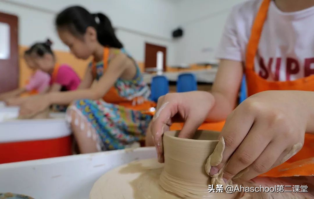 鍏磋叮鐝閽炴満瑙嗛,鍏磋叮鐝閽炴満