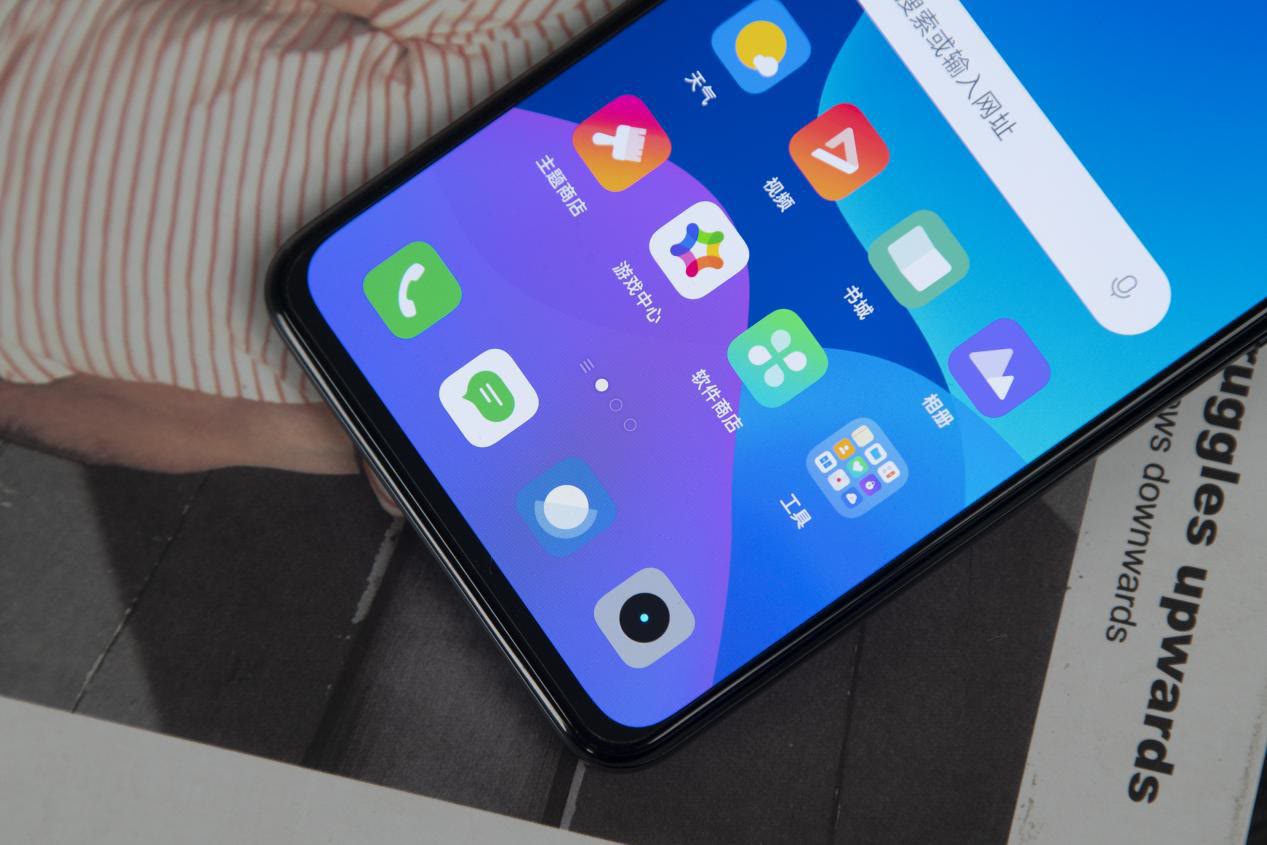 主打性价比的游戏本,主打性能性价比高的手机