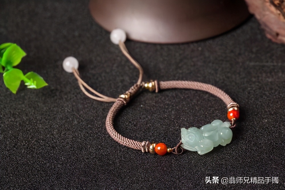 翡翠挂坠裂纹怎么办,如何辨别翡翠挂坠真假最简单方法