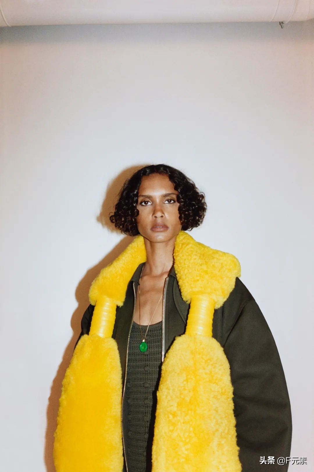 雕刻面料，BV不止有编织：BottegaVeneta2021度假系列