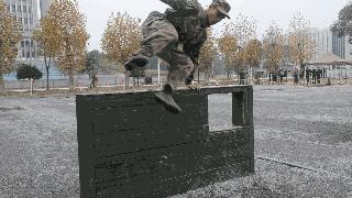 新兵老兵400米障碍,解放军400米障碍