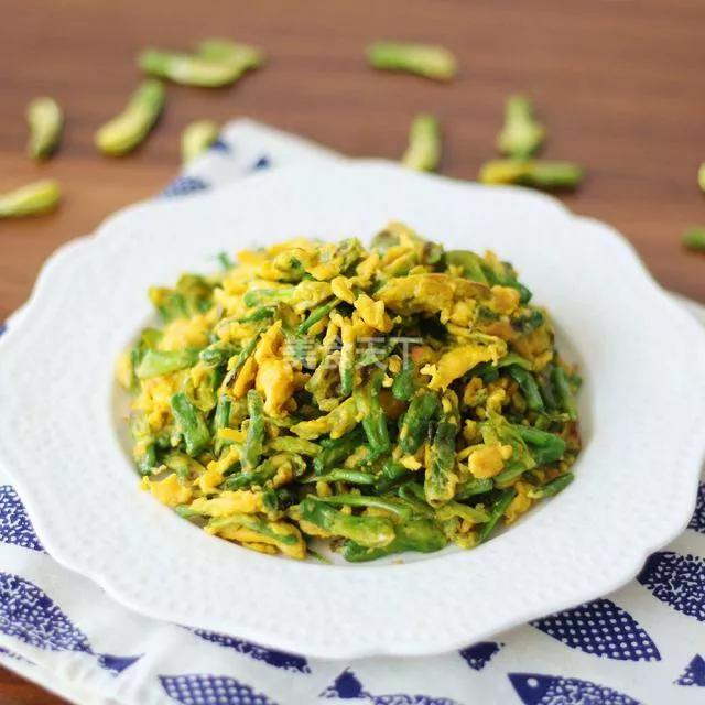 清新的花可以做什么菜,做菜点缀可食用的花