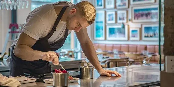 榄旈兘鍛ㄤ笁浼樻儬椁愬巺,榄旈兘缇庨椁愬巺鎺ㄨ崘