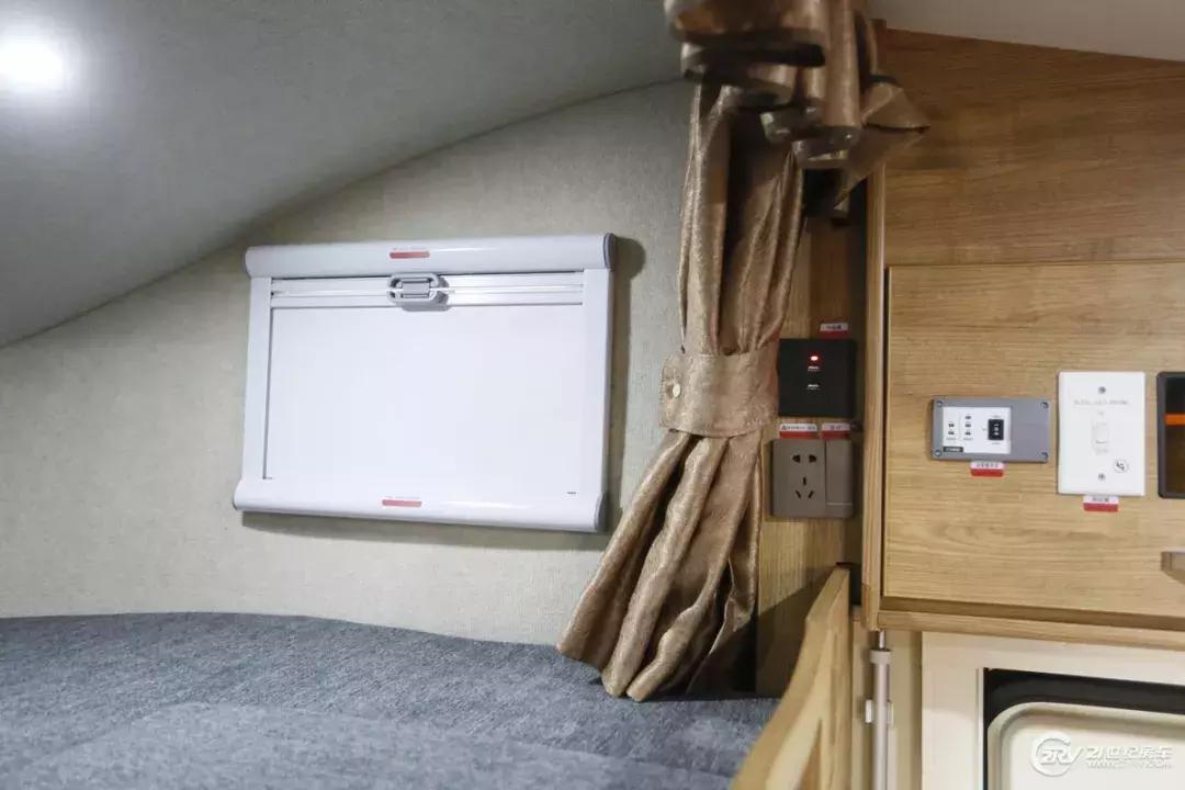 拓锐斯特轻卡侧拓展房车最新信息,拓锐斯特火星二号纵床版房车