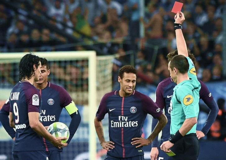 万年老二ac米兰,卡瓦尼谈c罗表现