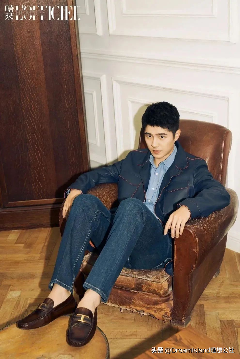 街拍白色乐福鞋,达妹街拍图文