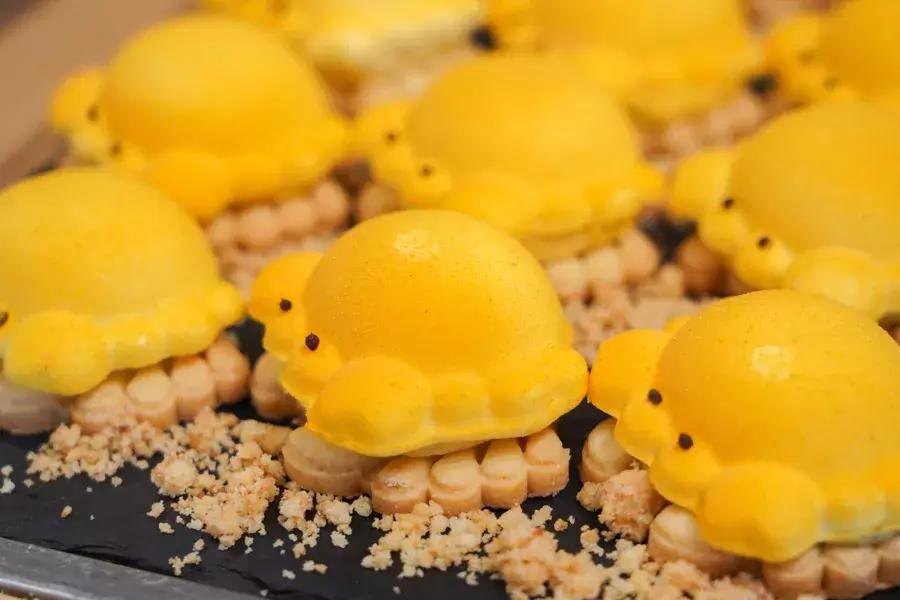 康得思自助餐厅蟹宴,金秋美味的大闸蟹盛宴