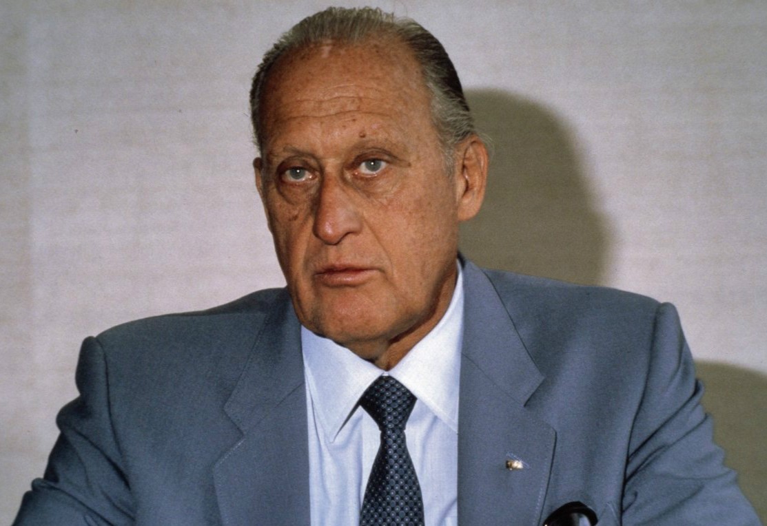 世界足球运动,阿维兰热是个什么人物