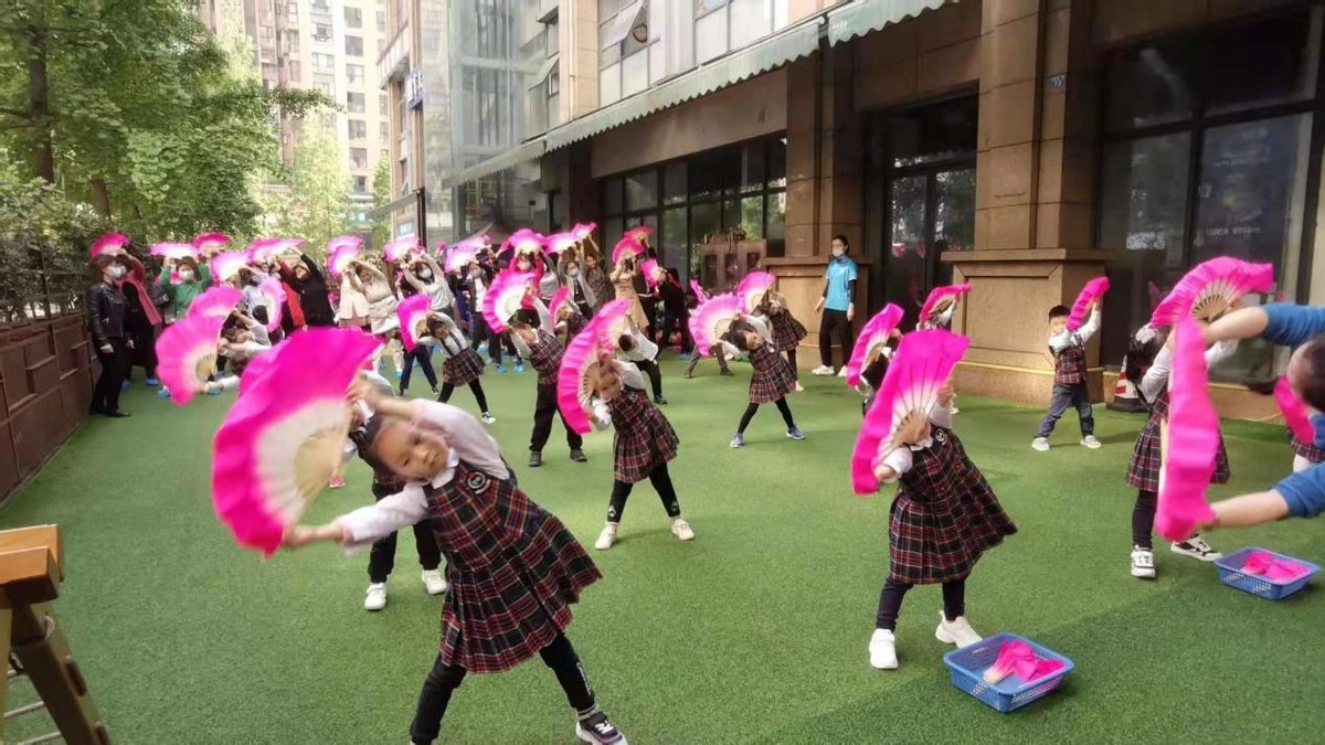 大师引领技艺传承!育文蒙特梭利幼儿园“育山大师课”精彩开讲