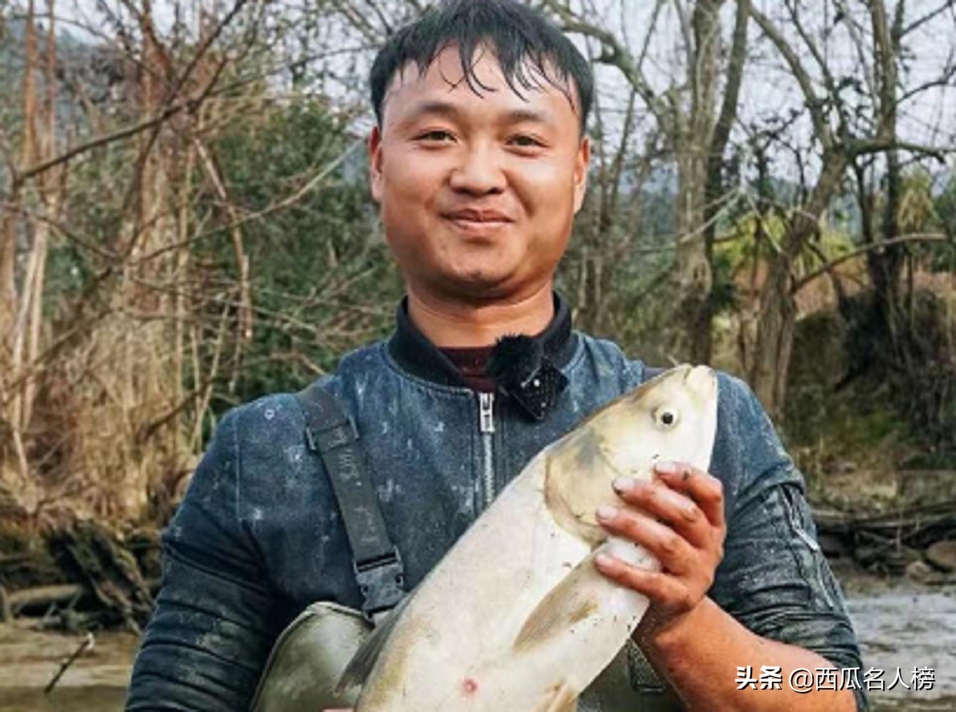 大表哥盘鱼塘,大表哥废弃鱼塘视频最新