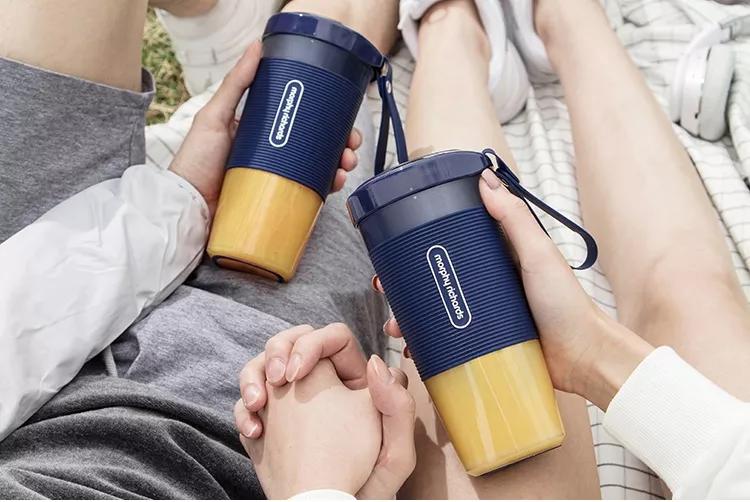 摩飞便携榨汁机的使用方法,摩飞榨汁机小型便携怎么榨汁