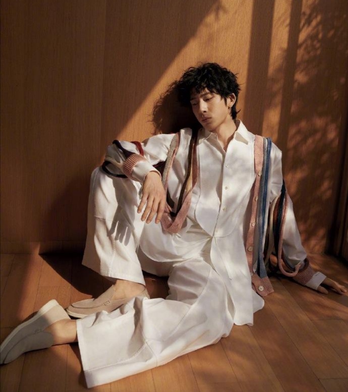 井柏然羊毛卷发型排杠,井柏然同款发型羊毛卷