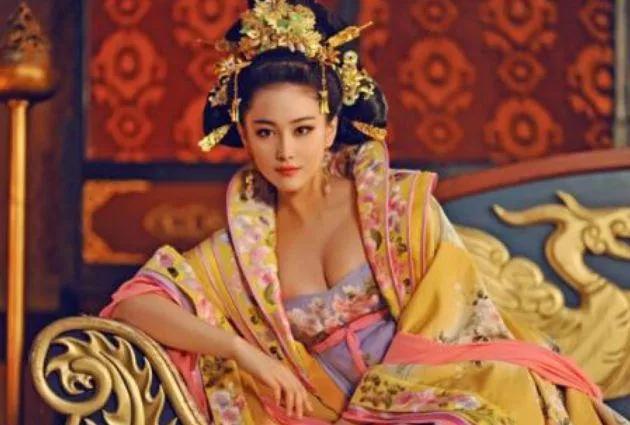 武则天出家当尼姑后来怎么样了,武则天是当尼姑还是当道姑