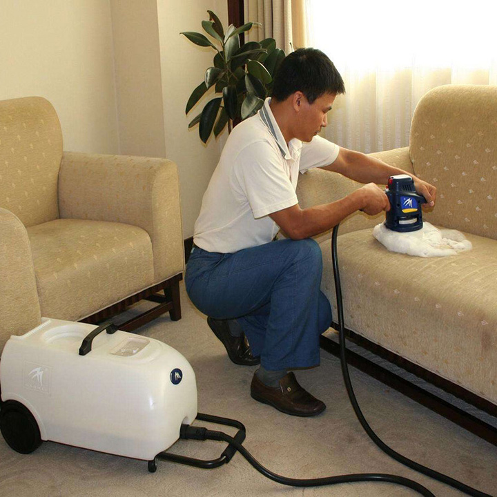 长期不在家怎么防止沙发发霉,真皮沙发发霉如何清洁和保养