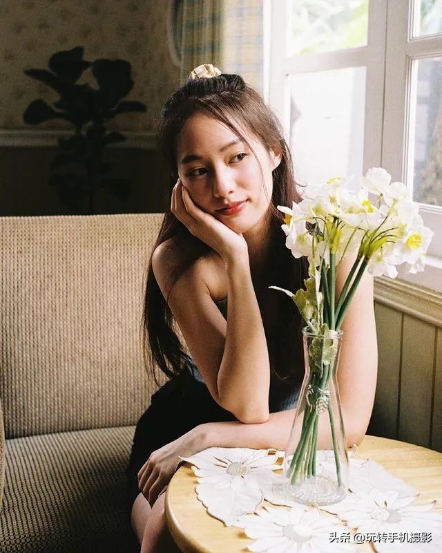 拍照不会笑表情不自然,拍照表情不自然后期能修么